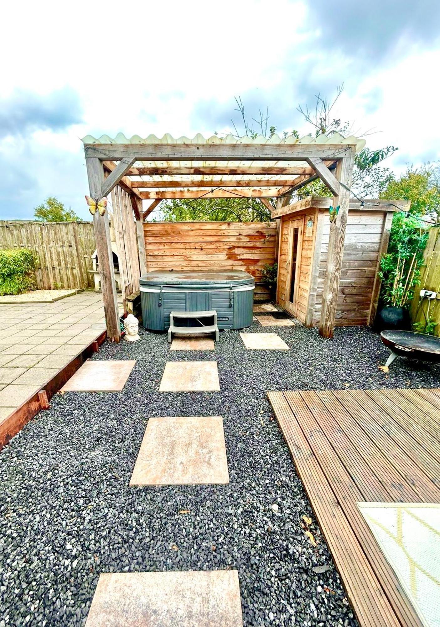 Wellness Bungalow With Jacuzzi &Sauna&Private Garden Near Amsterdam Vijfhuizen Exteriör bild