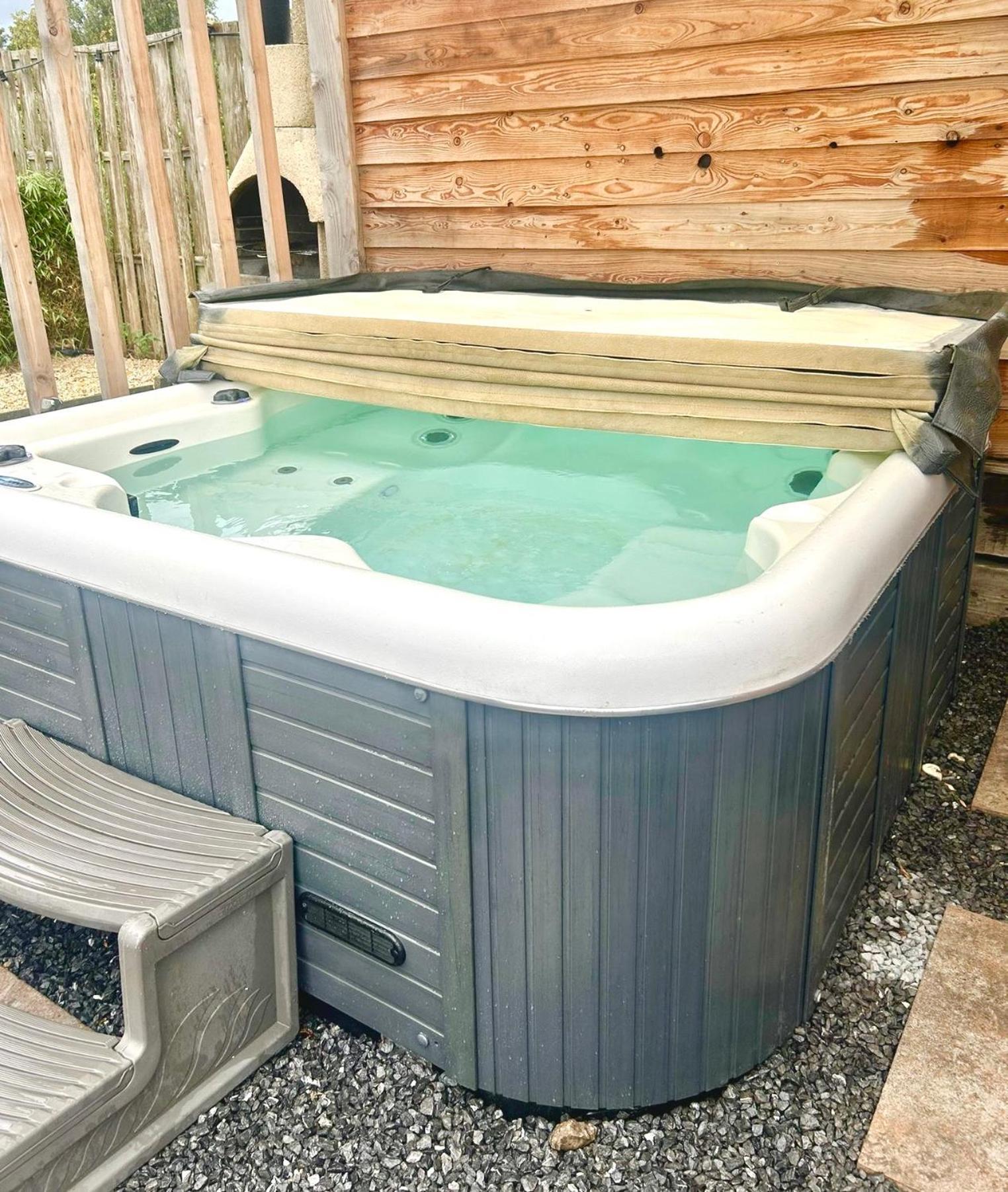 Wellness Bungalow With Jacuzzi &Sauna&Private Garden Near Amsterdam Vijfhuizen Exteriör bild