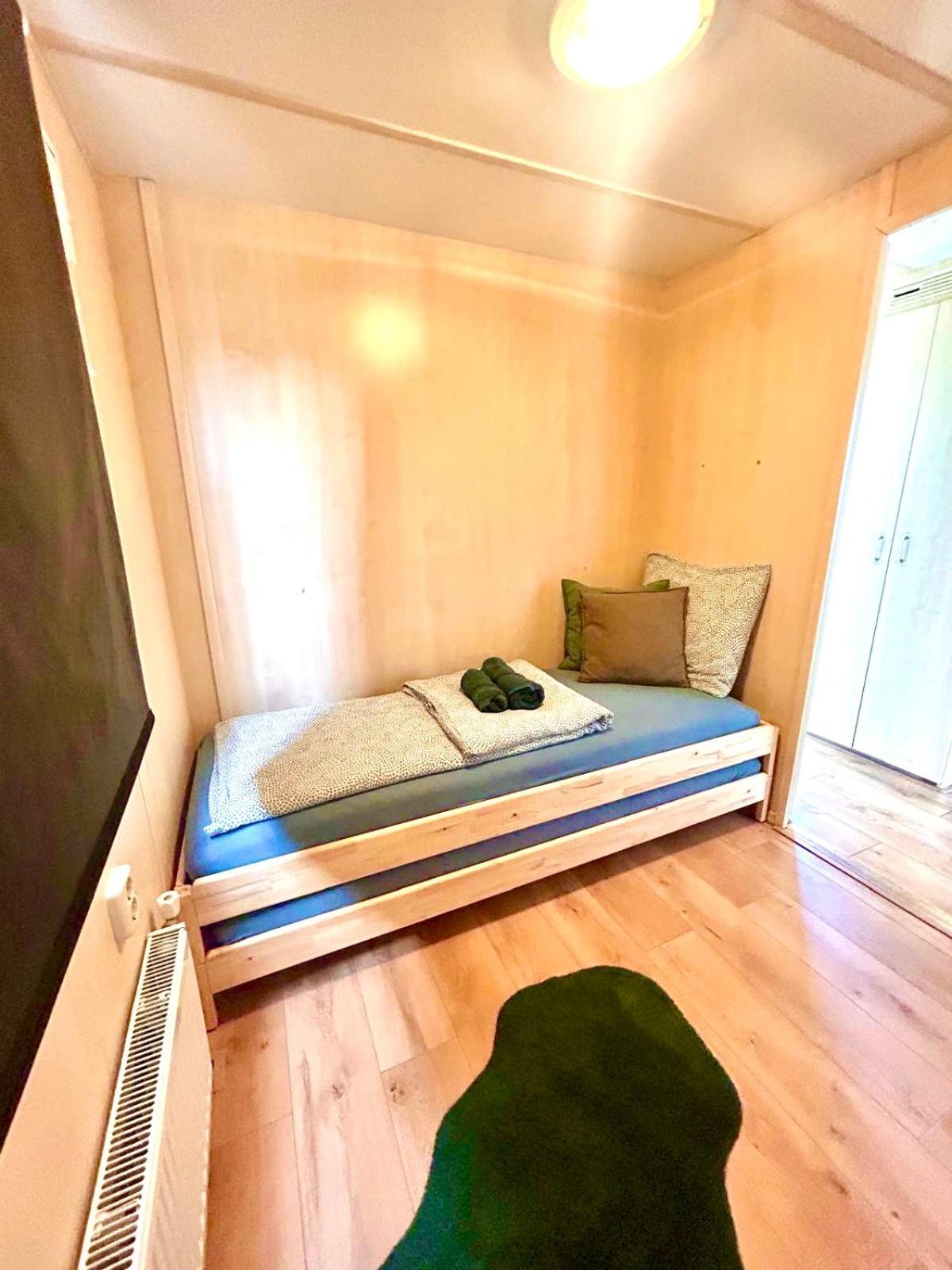 Wellness Bungalow With Jacuzzi &Sauna&Private Garden Near Amsterdam Vijfhuizen Exteriör bild